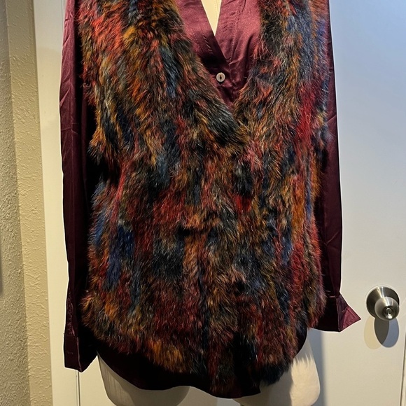 real rabbit furr vest and blouse set by Adore - Picture 4 of 16